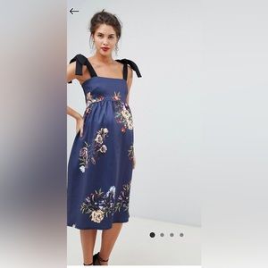 True Violet Maternity contrast tie floral dress, size 6 NWOT